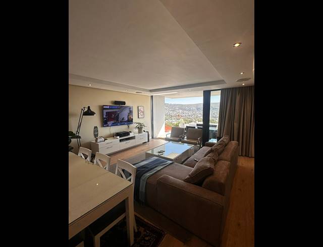 2 BEDROOM APARTMENT TO LET IN VREDEHOEK